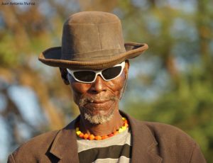 Turkana con gafas Kenia