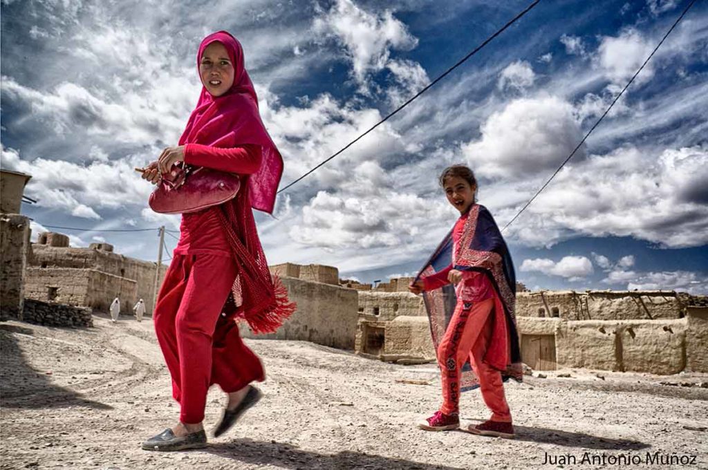 Jóvenes de rojo Marruecos