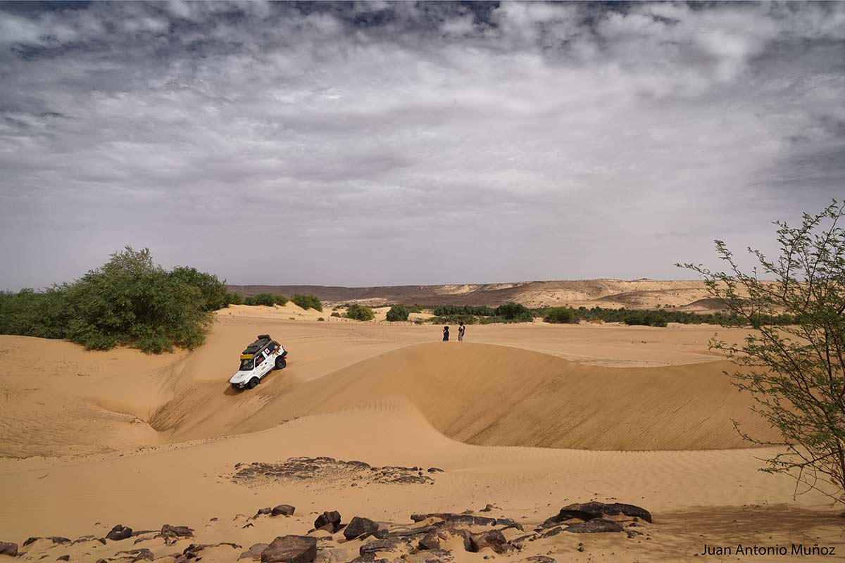 Bajando la duna. Mauritania