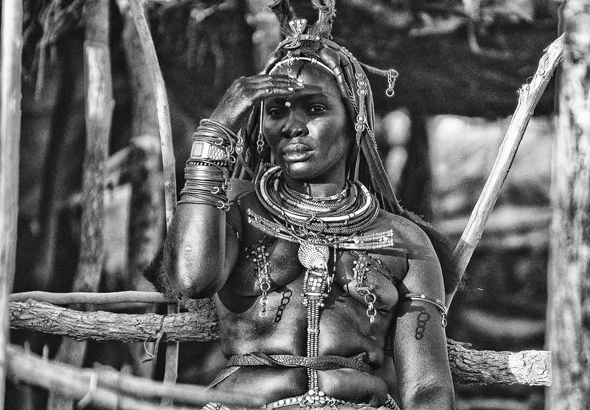 Himba en mercado. Namibia