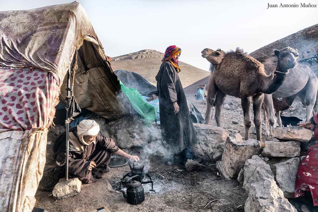 Té en jaima del Atlas. Marruecos