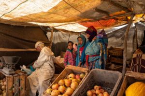 Familia en la compra. Marruecos