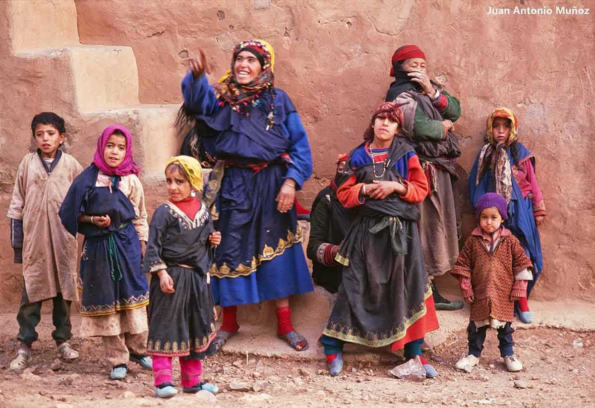 Familia bereberes Anti Atlas. Marruecos