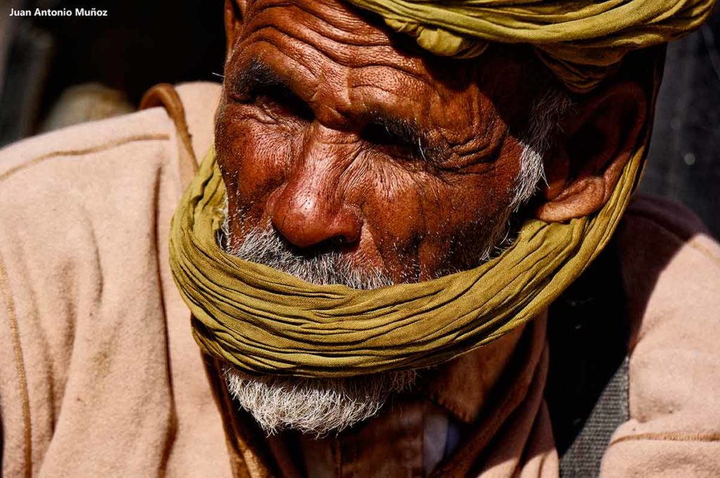 Señor turbante boca. Marruecos