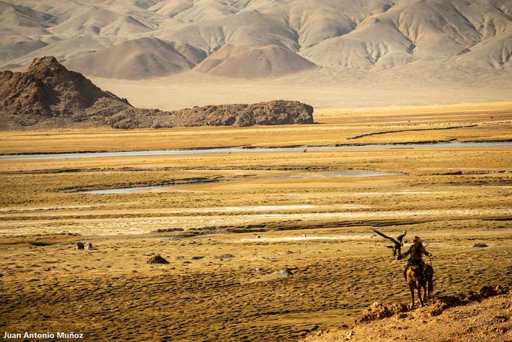 Cazador Altai. Mongolia