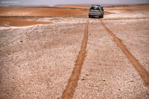 Rodadas en suelo colores. Marruecos